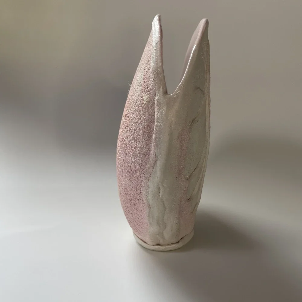 Vintage Pale‎ Pink Round Pocket Vase Textured Handmade Artist Signed Clamshell